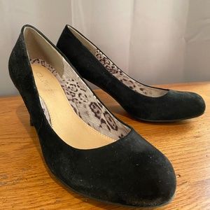 Chinese Laundry suede heels, black, size 8